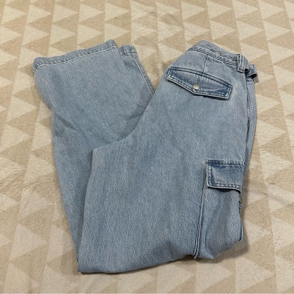 Madewell Low-Slung Straight Cargo Jeans in Coleman Wash - Picture 6 of 7